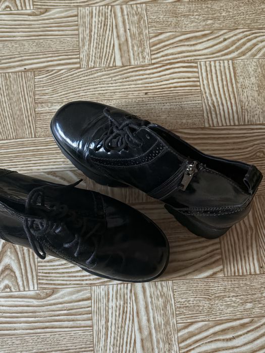 Новые кожаные ботинки Basconi (р. 38, маломерят)