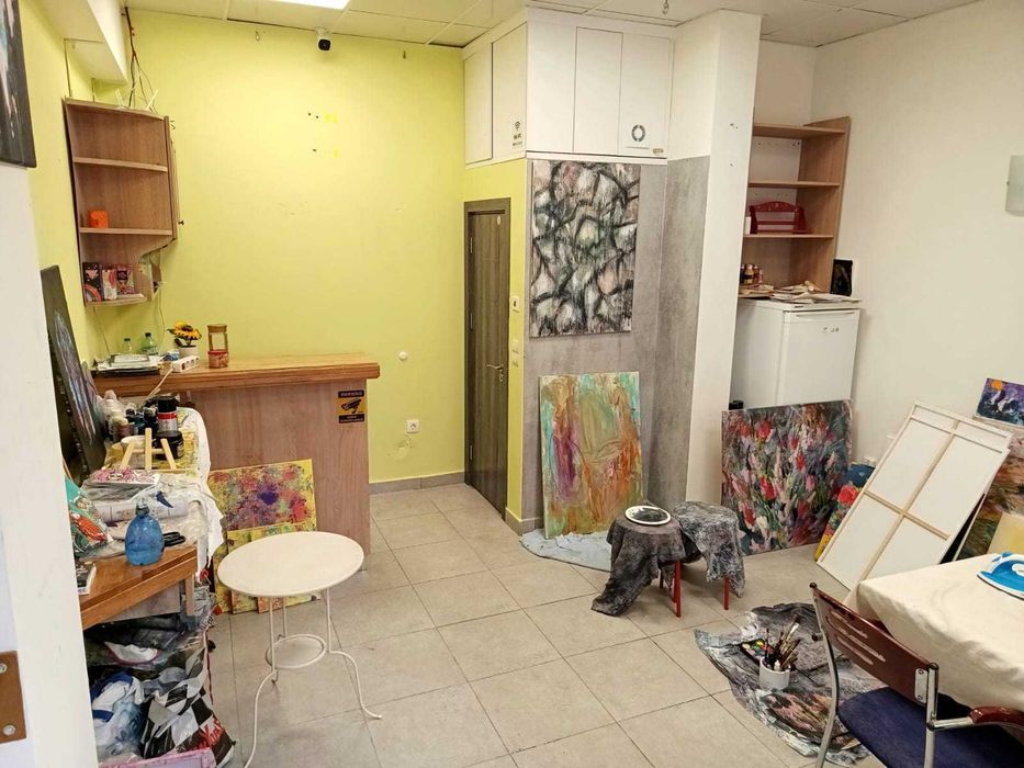 Помещение 25кв.м. под наем в центъра на Варна