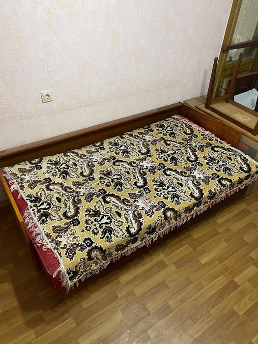 Отдам Б/у диван самовывоз