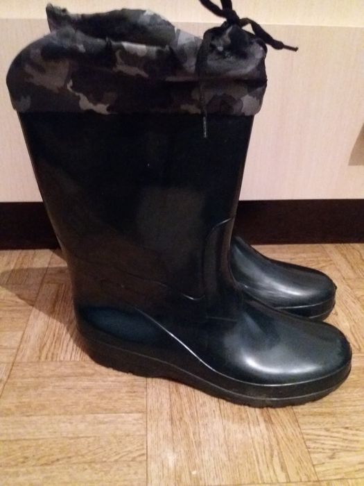 Резиновые сапоги