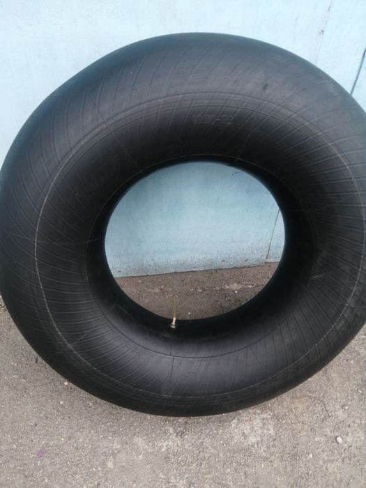 Продам автомобильную камиру 12. 00R20