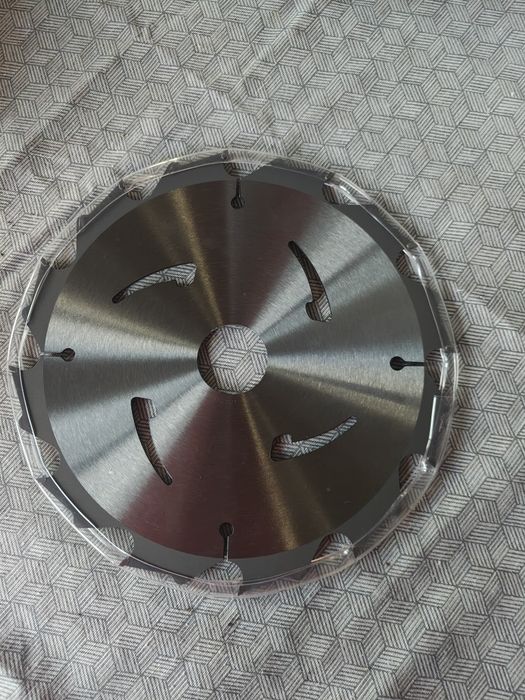 vând Discuri Makita pentru circular ,tăiat lemne