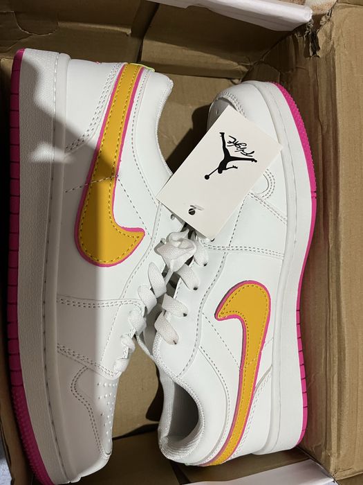 Nike jordan розовым подцветке