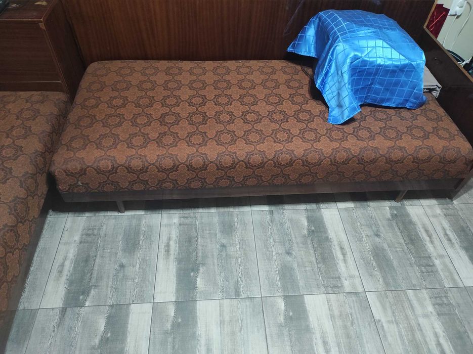 Два матрака с леглата