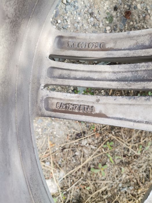 Продавам джанти със зимни гуми. 235/35/19  5/112 /57.1