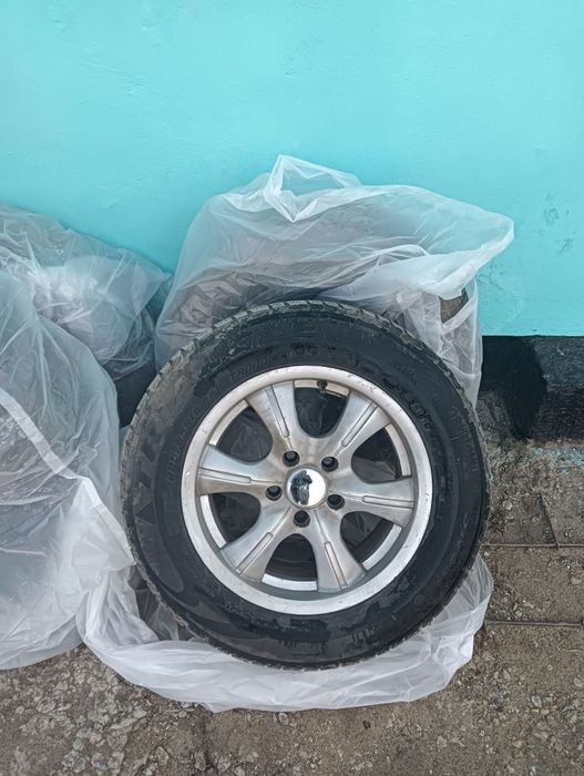Продам резину с дисками