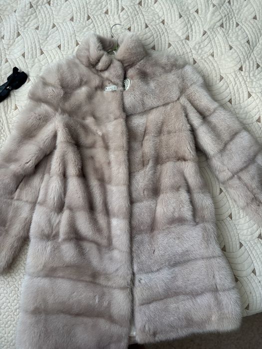 Продам шубу норковую