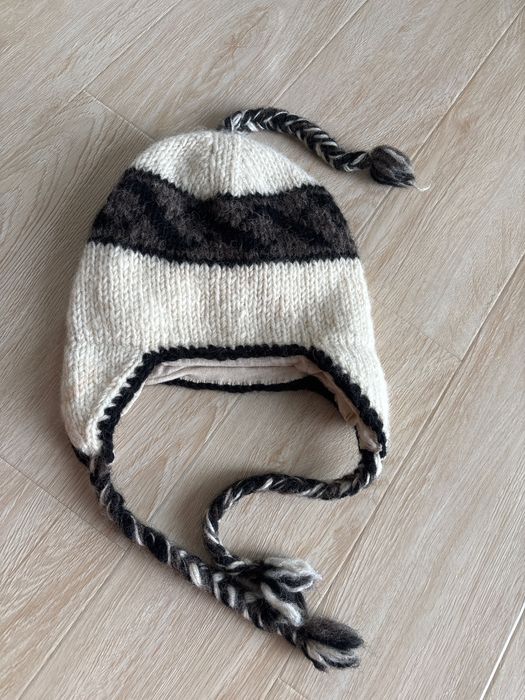 Vând căciuli pentru copii, din lana