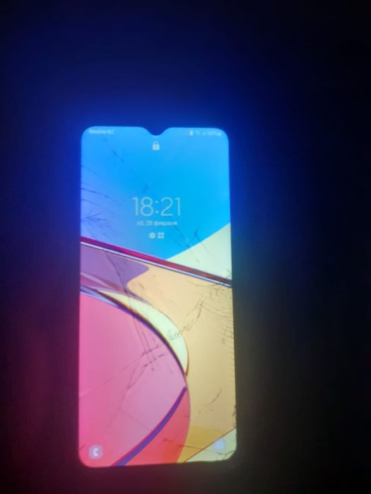 Самсунг А01 эран чуть разбит