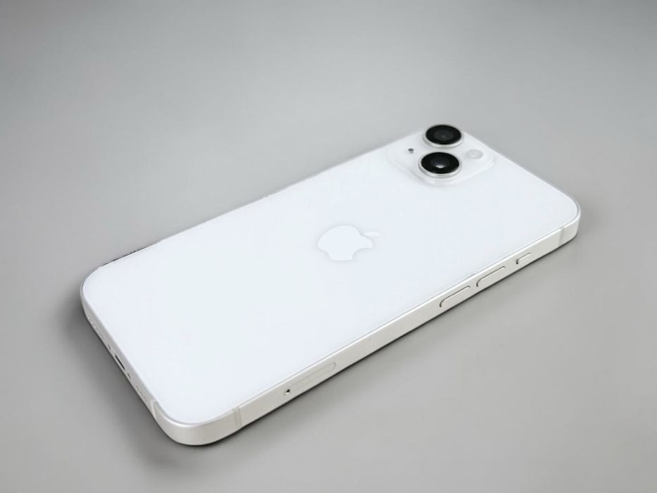 Apple iPhone 14 128GB Starlight Отличен!