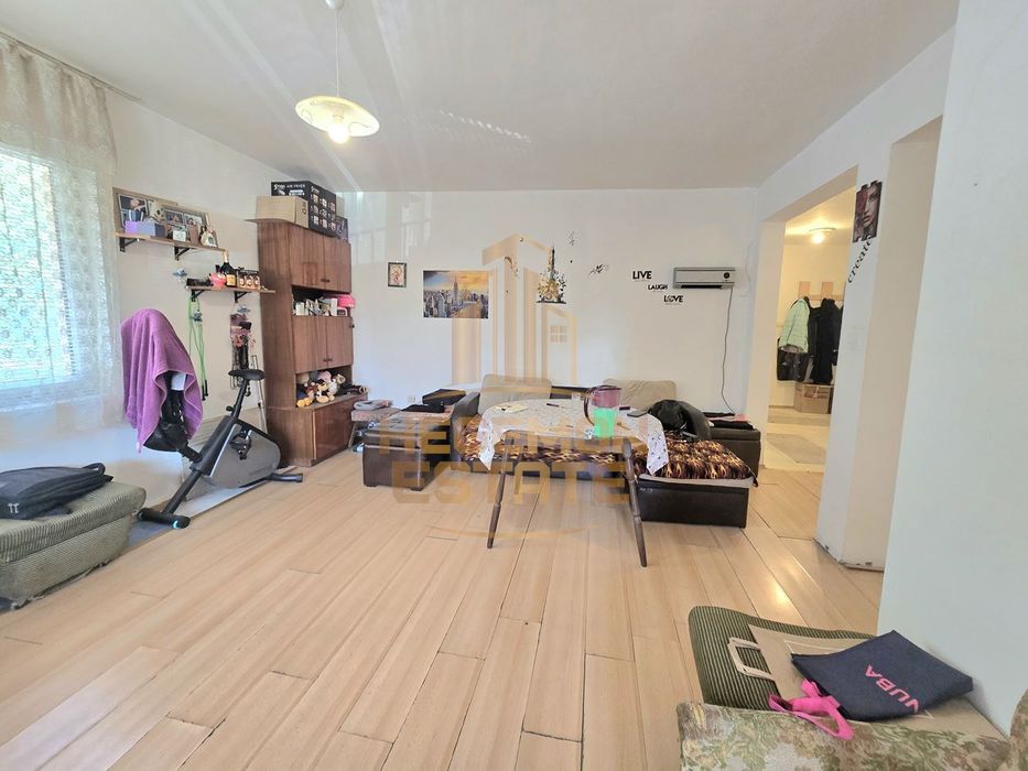 Продава се Двустаен апартамент в Варна, Левски - 84 кв.м за 1020 €/кв.м - Снимка #2