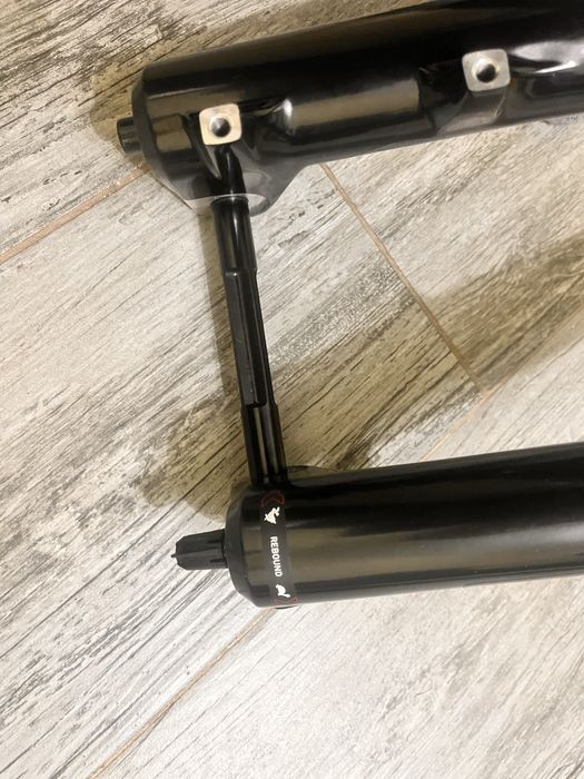 Вилка Rock Shock ЧИСТО НОВА!!!