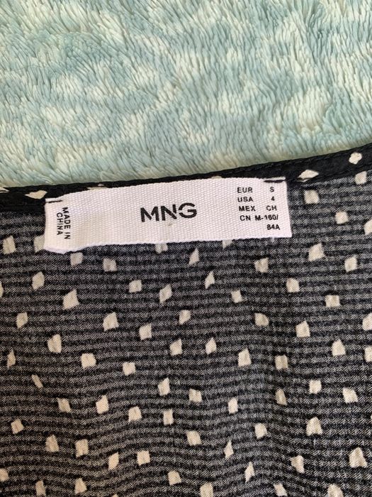 лятна рокля stradivarius S и дълга рокля Mango S