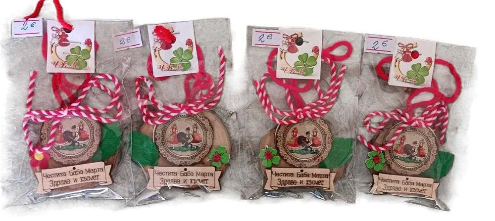 Мартеници за декорация–ръчна изработка