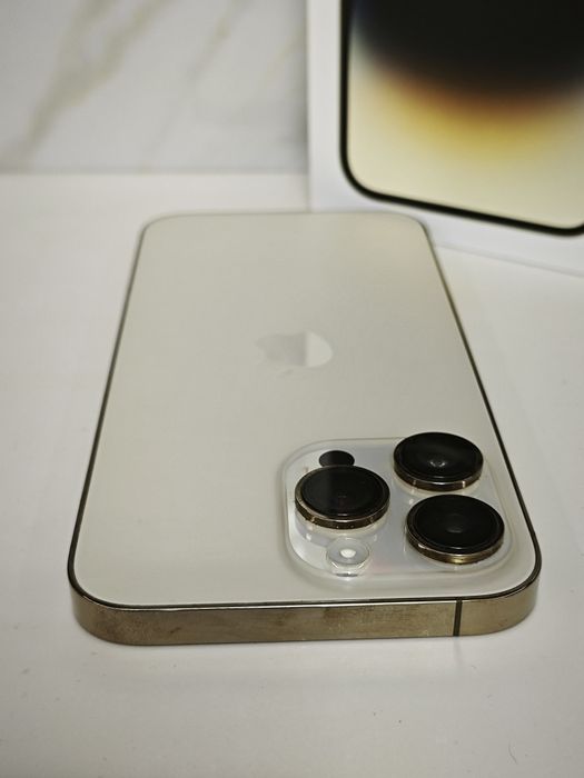 Продам iPhone 14 pro max 256g  идеальном состоянии