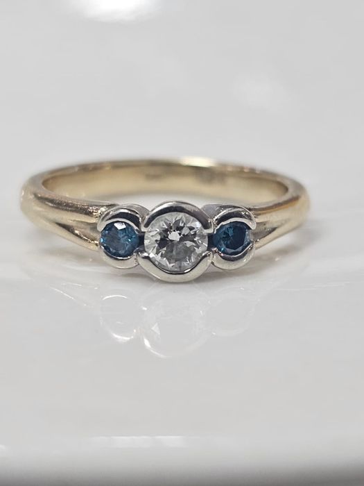 585 Голубой бриллиант