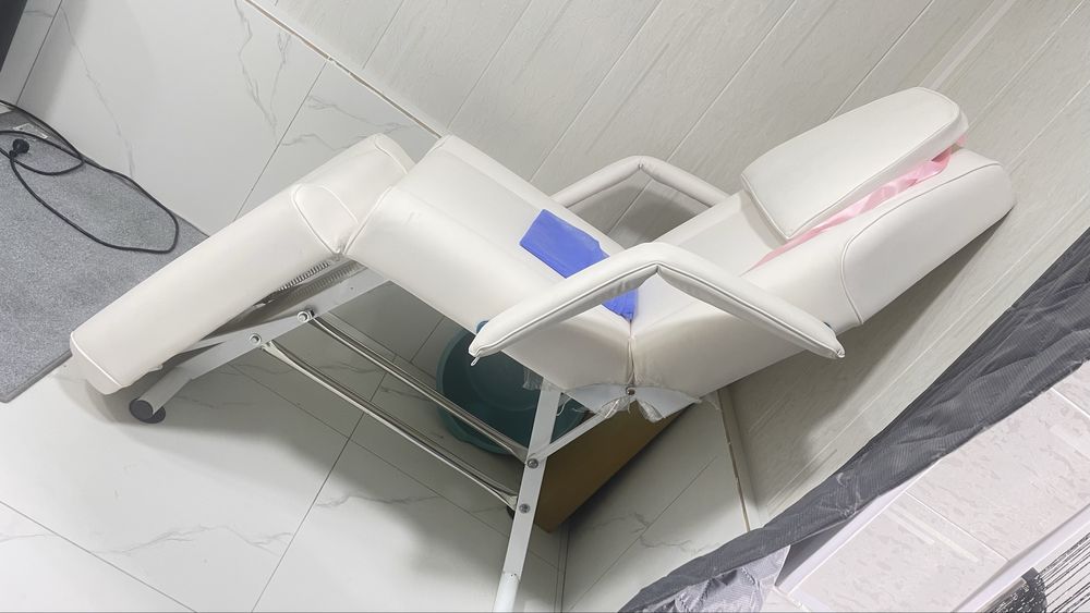 Кушетка для педикюра и лейшмейкера