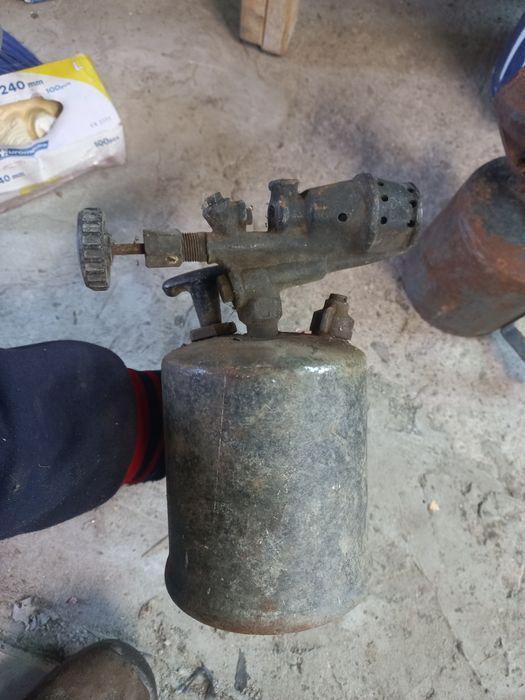 Lampa cu gaz, benzina