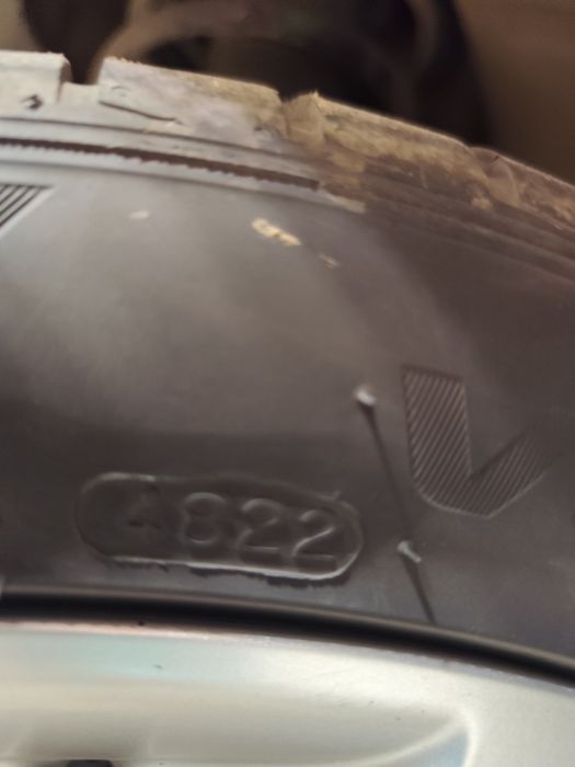 Шины 225/45R17 комплект