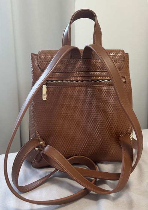 Дамска раница 30€ и чанти 10€