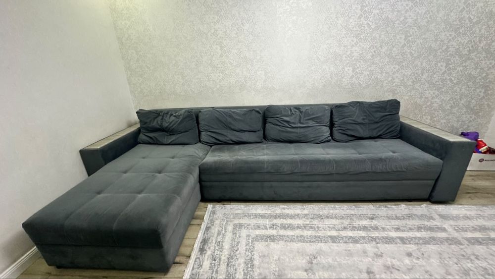 Диван для зала или гостиной