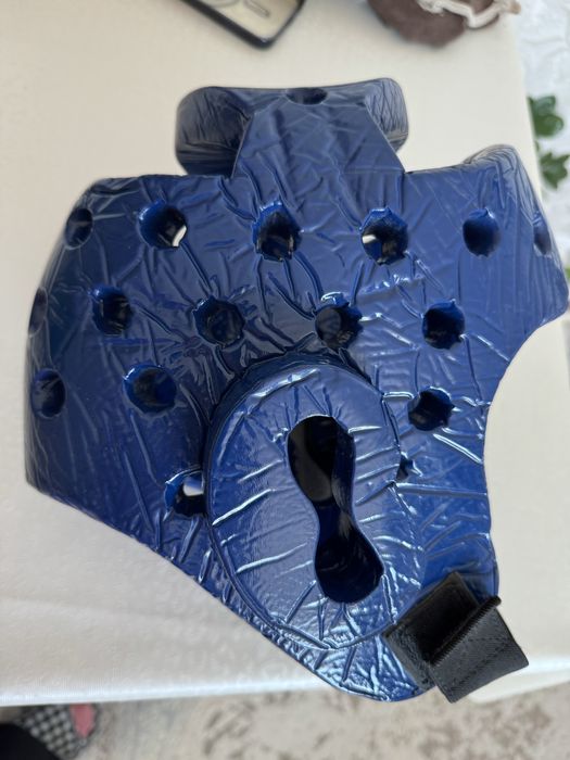 Шлем для единоборств