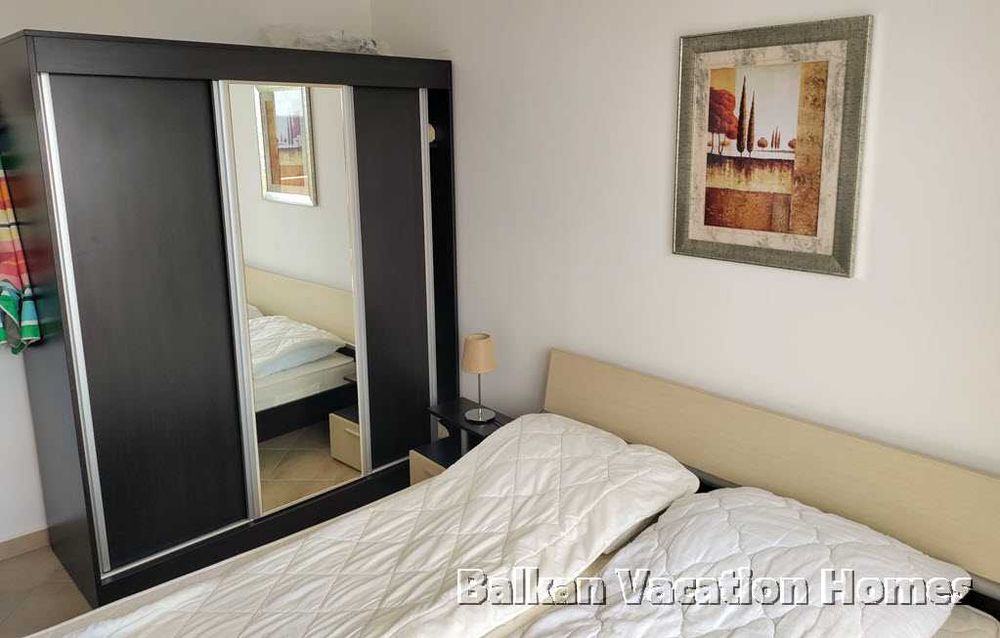 Тристаен апартамент с невероятна морска панорама в Бяла