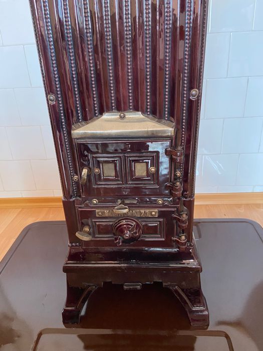 Отоплителна ретро печка в работещо състояние