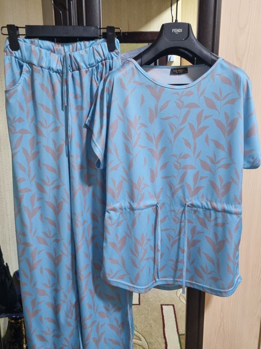 Женские одежды двойки