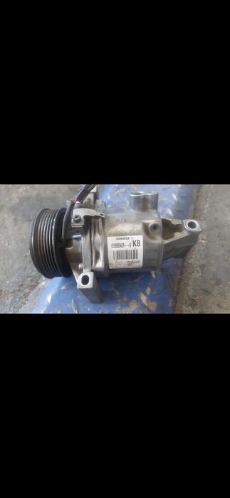 Compresor A.c Logan /Dokker Lodgy 926008942R--B K8