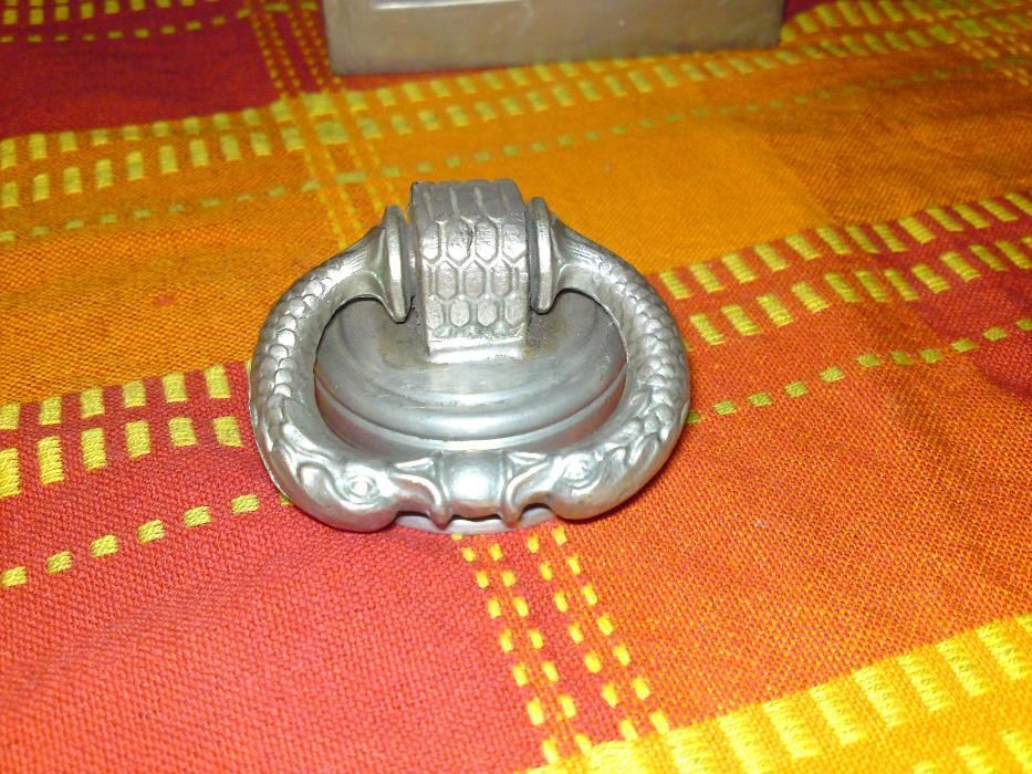 Продавам огромен оловнокалаен Хайдушки павур