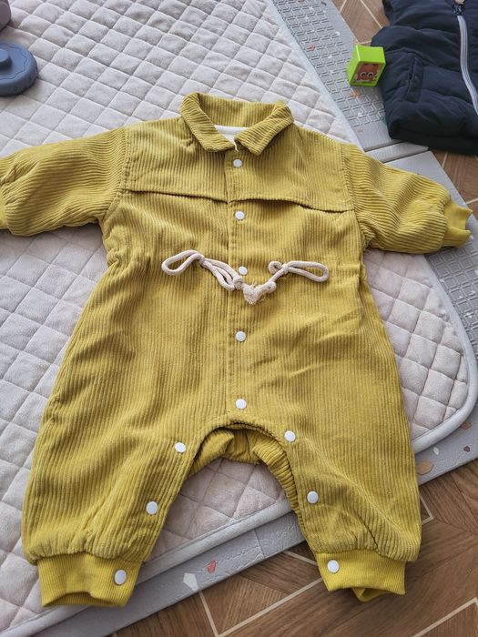 Оддам  даром детские вещи