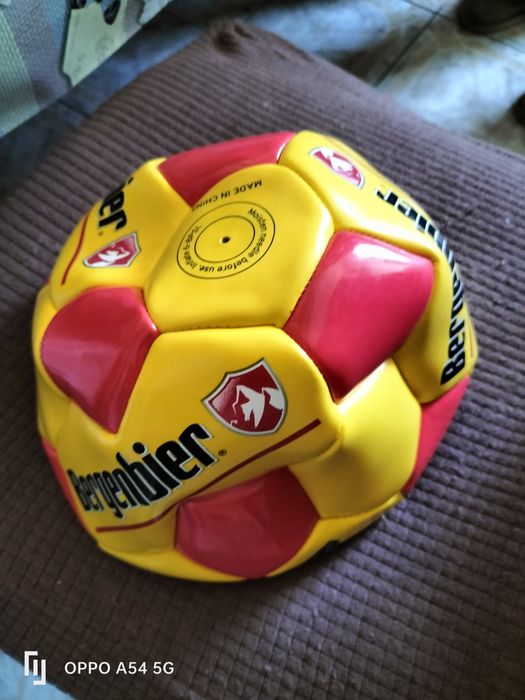 Minge de fotbal foarte bună