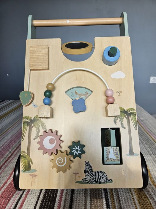 Таралеж  и Дървен уокър