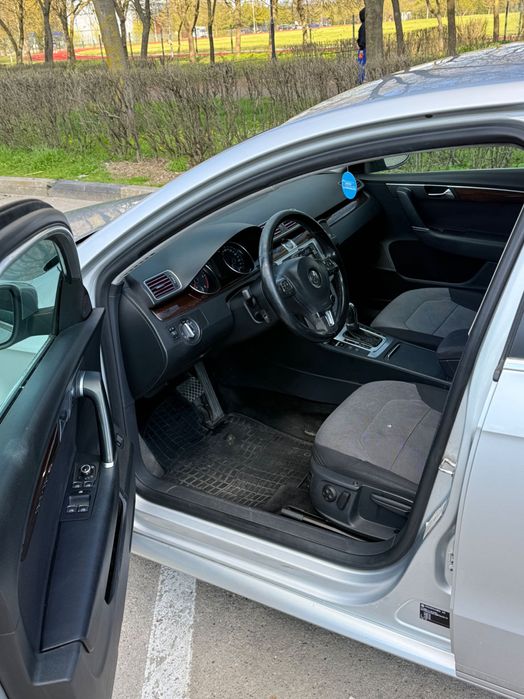 VW Passat B7 2011 DSG automat, Park Assist, camera, scaune incalzite, 5500