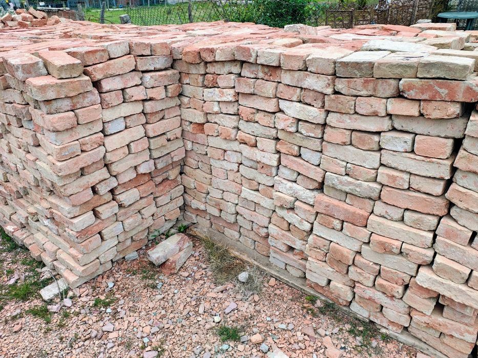 Cărămidă din demolări