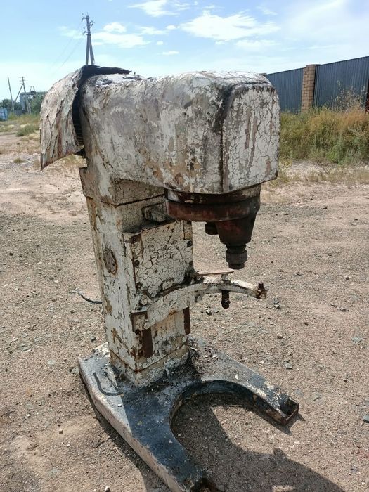 Миксер планетарный