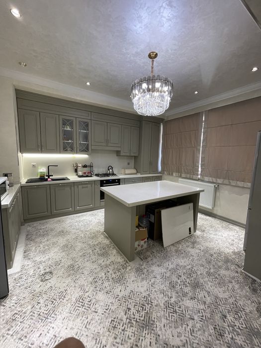 Продаётся квартира на Яккасарайском районе