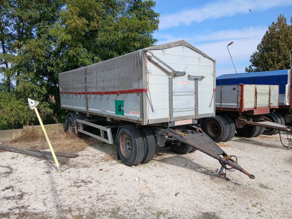 Remorca agricolă basculabila pe arcuri