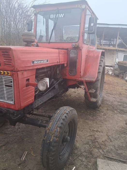 Vand tractor u650 cu utilaje