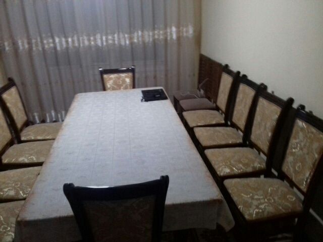 Мебель. Стол стулья