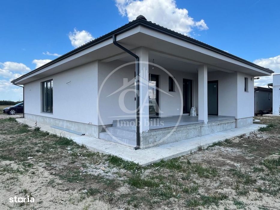 Casă de vânzare cu 4 camere în Santandrei , Bihor