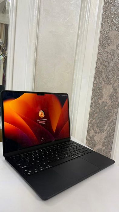 Ноутбук для работы Макбук