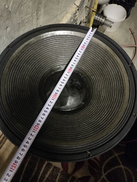 Продам колонку JBL оригинал