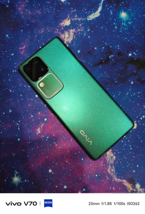 Смартфон Vivo V30 5G