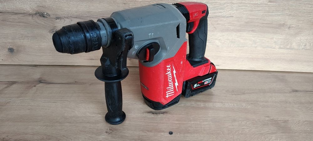 Rotopercutor Milwaukee  fhx + baterie 5 amperi