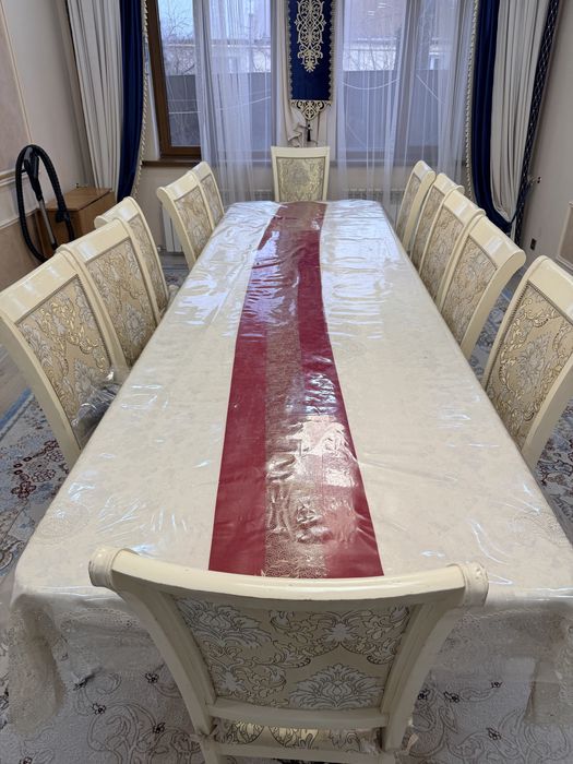 Продам гостевой стол со стульями