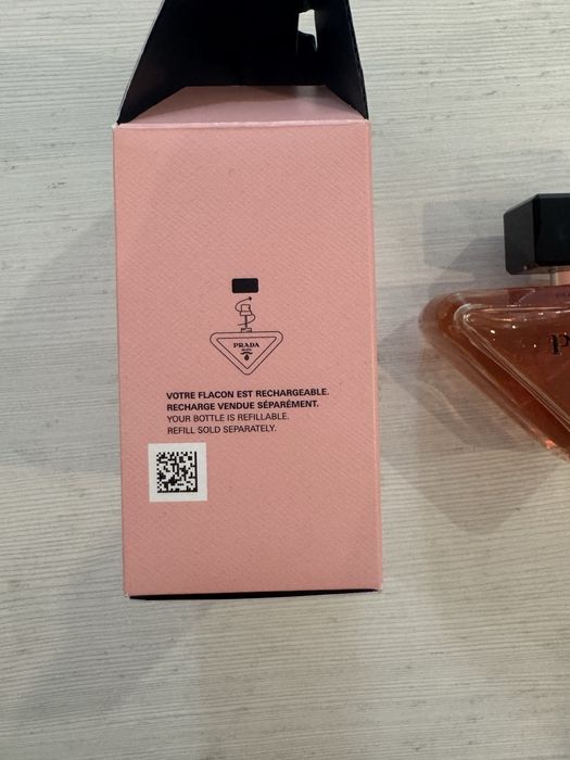 продаю оригинальные духи Prada