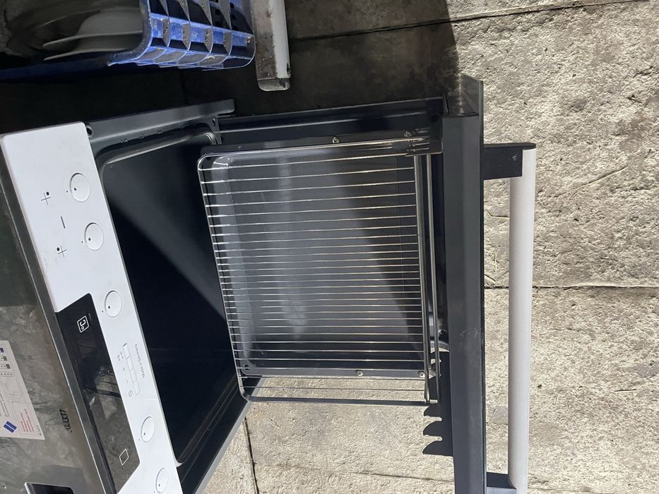 Печка за вграждане и Хладилник