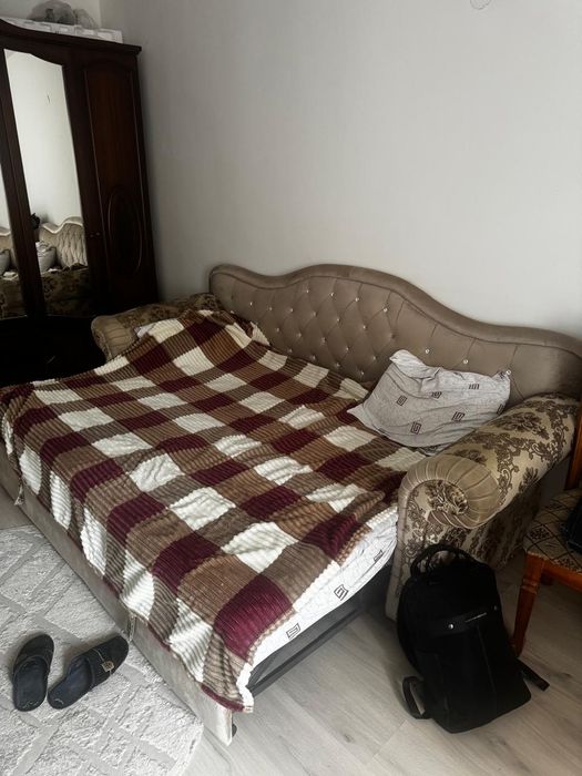 Продам диван в хорошем состоянии